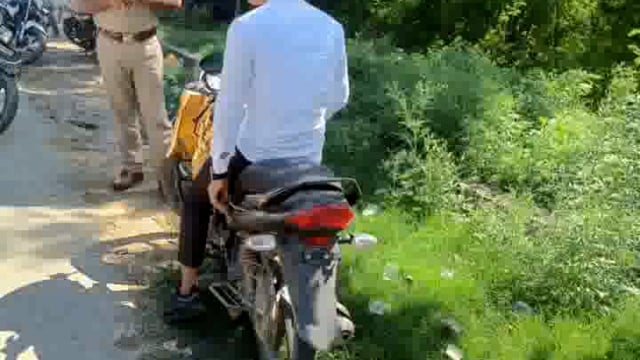 थाना त्रिलोकपुर के विभिन्न स्थानों पर चलाया गया वाहन चेकिंग अभियान117वाहनों से ₹90500का वसूला गया समन शुल्क