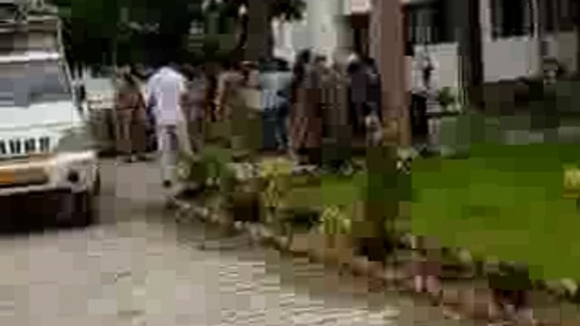 इटवा थाने में डेड बॉडी रखकर ग्रामीणों ने किया हंगामा,डेढ़ माह पहले हुई थी मारपीट