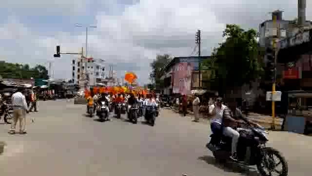 अण्णा भाऊ साठे यांच्या जयंती निमित्त शहरात मोटारसायकल रॅली