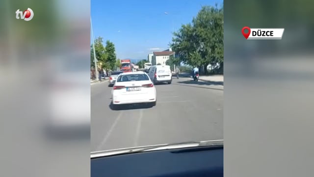 Yola Düşen Tekne Trafiği Kısmen Kapattı