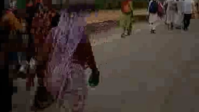 ब्रज चौरासी कोस परिक्रमा का उमड़ा जनसैलाब गांव व शहरों में जगा जगा टेंट लगाए गए वह खाने पीने की व्यवस्था रखी गई