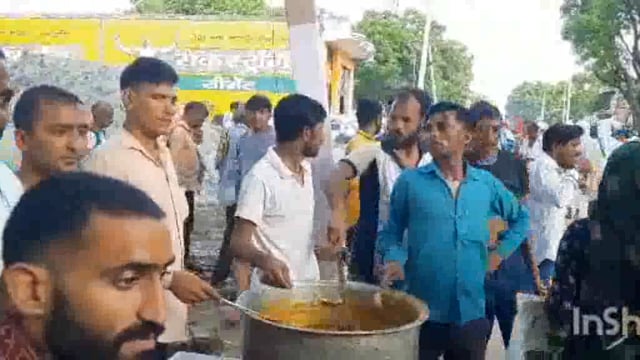 मानाघड़ी में परिक्रमार्थियो को करना पड़ रहा है असुविधाओं का सामना नहीं मिल पा रही है प्रशासनिक मदद