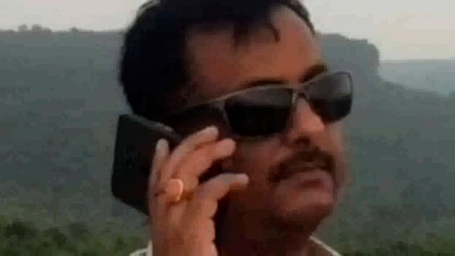 भ्रष्ट के पूर्व प्रधान व सचिव पर चला जिला अधिकारी का हंटर मुकदमा दर्ज