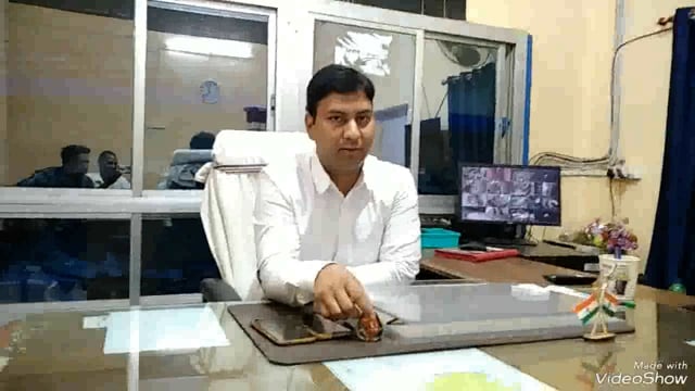 वीडियो ने सिरदला प्रखंड कार्यालय में आवास सहायकों के साथ की बैठक