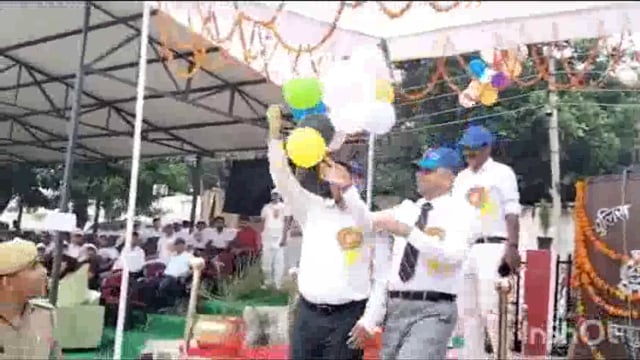 रिजर्व पुलिस लाइन मथुरा में 15 वी अंतर्जनपदीय खेलकूद प्रतियोगिताओ का आयोजन किया गया