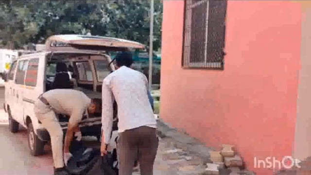 जय गुरुदेव मंदिर के समीप अज्ञात 50 वर्षीय व्यक्ति की उपचार के दौरान मौत नहीं हो सकी शिनाख्त