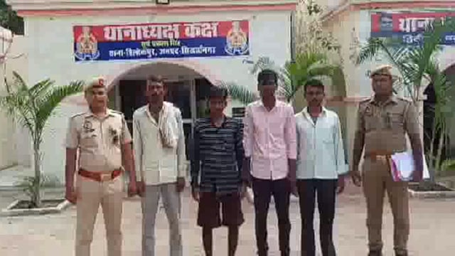मारपीट के 9 आरोपी अभियुक्तों को त्रिलोकपुर पुलिस ने थाना क्षेत्र के अलग-अलग स्थानों से किया गिरफ्तार भेजा न्यायालय