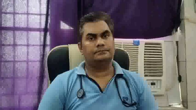 आई फ्लू होने पर बिना डॉक्टर की सलाह के कोई भी दवा ना लें अधीक्षक सामुदायिक स्वास्थ केंद्र इटवा संदीप द्विवेदी