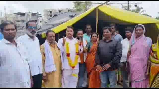 बहुजन विकास अभियान प्रमुख संजयकुमार कांबळे याना समाज गौरव पुरस्कार मिळाल्याबद्दल शहरात ठिकठिकाणी केला सत्कार