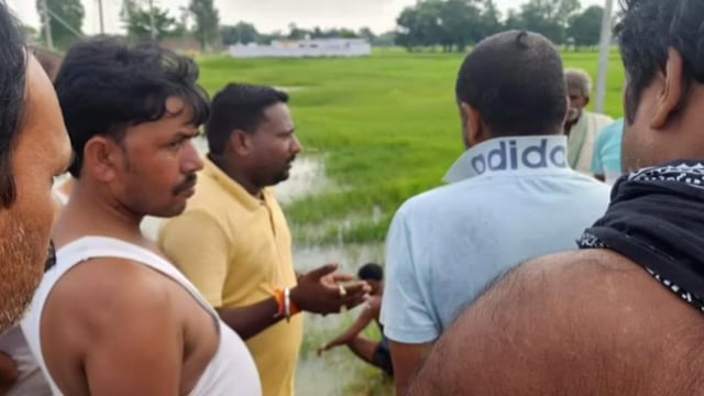 नगर पंचायत बिस्कोहर में किसानों को नहर से सिंचाई की शिकायत पर अध्यक्ष अजय गुप्ता ने मौके पर पहुंचकर कराया निस्तारण