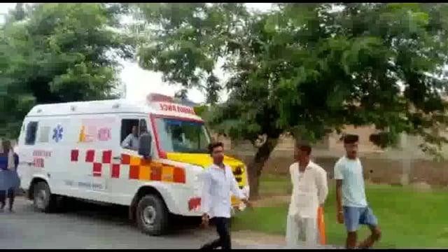 बाजा मोड़ के समीप कुमरगढ़िया पुल के पास पेड़ से टकराकर बाइक सवार की हुई मृत्यु, मौके पर पहुंची पुलिस