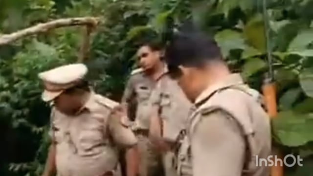 नारायण पुरवा गणेशपुर ग्रंथ में आबकारी प्रवर्तन टीम ने अभियान चलाकर 40 लीटर शराब बरामद कर 1500 किलो लहन किया नष्ट