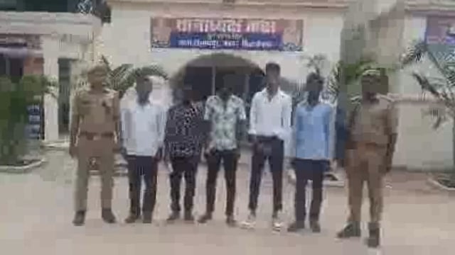 मारपीट के पांच आरोपी अभियुक्तों को त्रिलोकपुर पुलिस ने फूलपुर राजा से किया गिरफ्तार