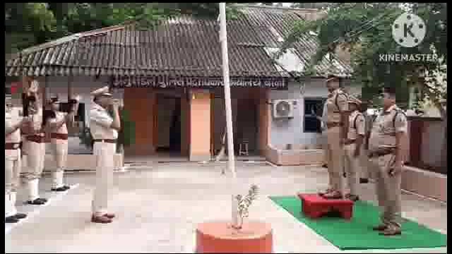 डीआईजी ने अनुमंडल पुलिस पदाधिकारी कार्यालय का किया निरीक्षण; दिए आवश्यक दिशा निर्देश 