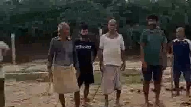 बिहार ब्लाक उमरापट्टी के गौशाला विकास में आधा अधूरा कार्य करके,धन गबन
आक्रोशित किसान पहुंचे गौशाला