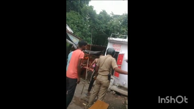 गुरु नानक चौकी के बगल मामूली विवाद को लेकर दुकानदार और ग्राहक के बीच हुआ झगड़ा मौके पर पहुंची पुलिस