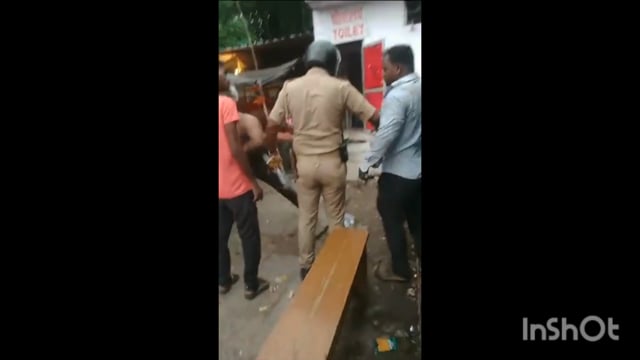 गुरु नानक चौकी के बगल मामूली विवाद को लेकर दुकानदार और ग्राहक के बीच हुआ झगड़ा मौके पर पहुंची पुलिस