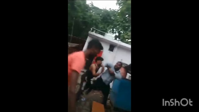 गुरु नानक चौकी के बगल मामूली विवाद को लेकर दुकानदार और ग्राहक के बीच हुआ झगड़ा मौके पर पहुंची पुलिस