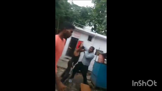 गुरु नानक चौकी के बगल मामूली विवाद को लेकर दुकानदार और ग्राहक के बीच हुआ झगड़ा मौके पर पहुंची पुलिस