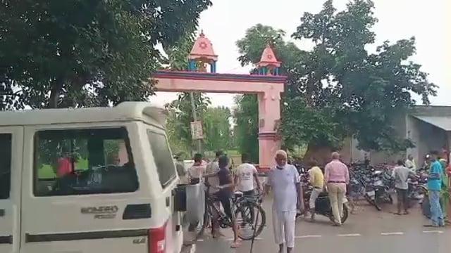 भारी बरसात भी नहीं डिगा सकी शिवभक्तों की आस्था, बालेश्वरनाथ मंदिर पर हजारों की संख्या मे किया जलाभिषेक,मुस्तैद रही पुलिस