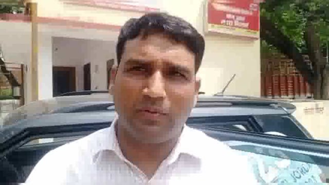 ग्राम पंचायत अधिकारी के ड्यूटी जाते वक्त दबंगो ने की रास्ते में मारपीट सामान लेकर हुए फरार पिडित पहुंचा मांट थाने