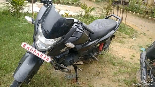 पुलिस ने चोरी की बाइक के साथ तीन युवक को किया गिरफ्तार भेजा न्यायालय