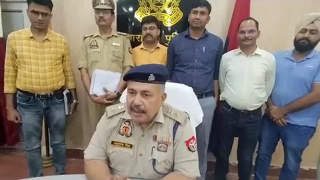 Barabanki Mein SP mahoday Ne ATM card ka khulasa Kiya shatir apraadhiyon Ko girftar Kiya