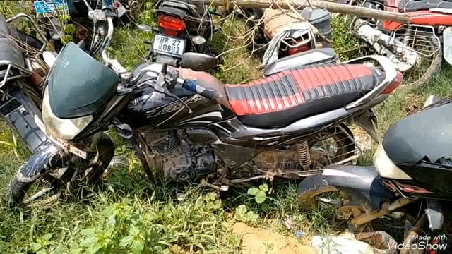 परना डाबर मोड पर एक मोटरसाइकिल सवार के साथ 10 लीटर महुआ शराब को पुलिस ने किया बरामद