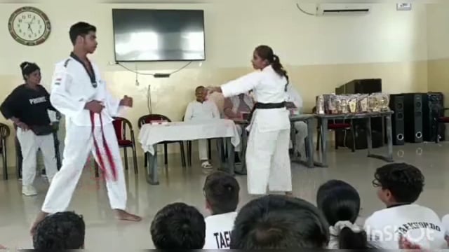 कुंडवारा गांव निवासी तनु शर्मा ने किया क्षेत्र का नाम रोशन गोल्ड हासिल कर इंडोनेशिया में मार्शल आर्ट के लिए जायेगी