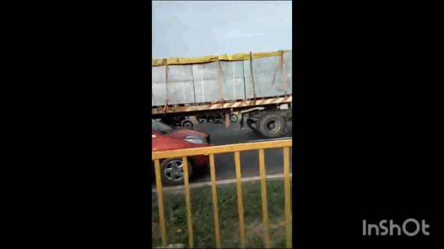 थाना फरहा नेशनल हाईवे अमन पेट्रोल पंप के सामने दो बाइकों में एक्सीडेंट दो व्यक्ति थाना हाईवे एक थाना फराह गांव महुआन का