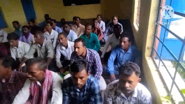 प्रखंड संसाधन केंद्र फुल्लीडुम में शिक्षा सेवकों की हुई बैठक, वि० में बच्चों की उपस्थिति एवं नामांकन बढ़ाने पर हुई चर्चा