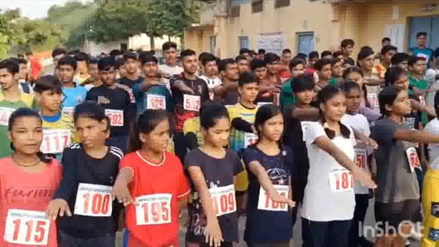 मेरा माटी मेरा देश अमृत महोत्सव के के उपलक्ष में नेहरू युवा केंद्र ने कराई मैराथन दौड़