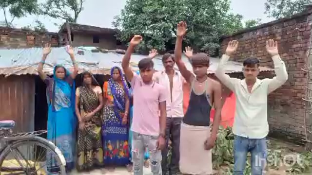 बहला-फुसलाकर एक युवक को गांव के ही एक व्यक्ति परधेश ले गया जहां उसकी संदीप परिस्थितियों में मौत हो गई 