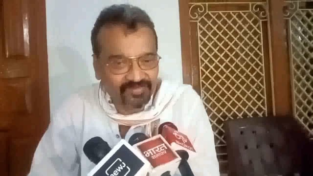 कुसौरा में बीजेपी नेता योगेश्वर सिंह ने कहा कि आज कल राजनीति में नेताओ से लोगो का उठ चुका है विस्वास