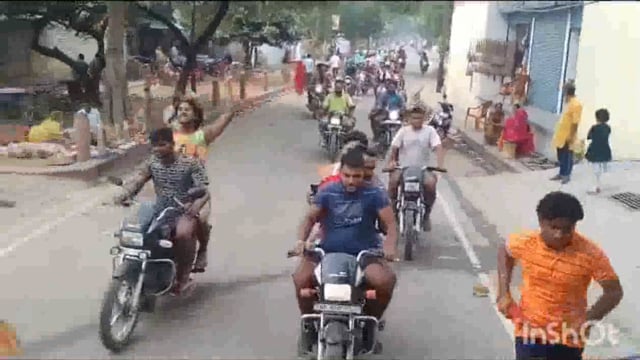  8 घंटे में पहुंची गंगा जी रामघाट से  धर्म नगरी वृंदावन में गोपेश्वर महादेव पर डांक कावड़ चढ़ाया गंगाजल