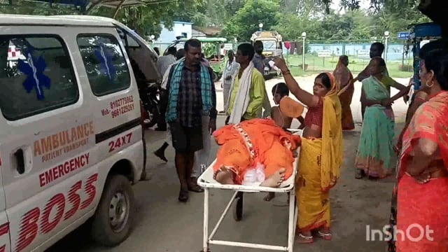 लखीसराय जिले के बननू बगीचा थाना क्षेत्र के डैम के समीप टेंपो पलटने से 7 लोग घायल तीन घायलों को पीएमसीएच किया गया रेफर