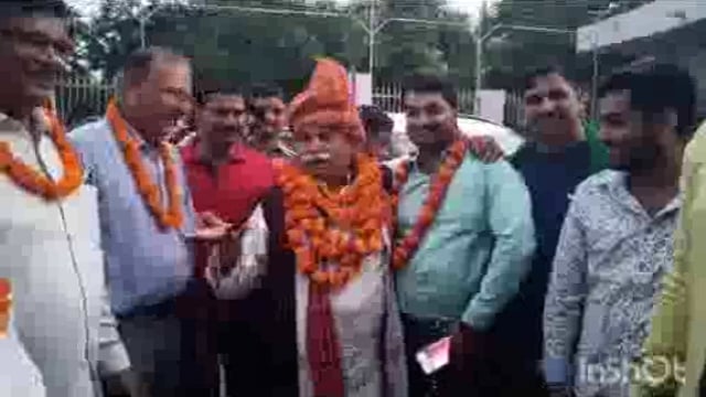 बलदेव पहुंचे भारतीय किसान यूनियन भानु गुट के राष्ट्रीय अध्यक्ष ठाकुर भानु प्रताप कार्यकर्ताओं ने किया जोशीला स्वागत 