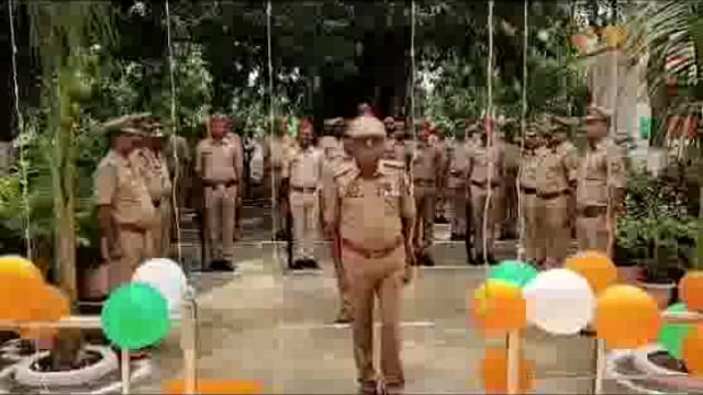 थाना त्रिलोकपुर पर स्वतंत्रता दिवस के मौके पर अधिकारी कर्मचारियों को एकता अखण्डता कर्तव्य पालन की शपथ दिलाई गई