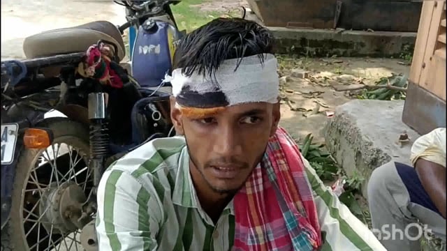 लखीसराय जिले के किऊल थाना क्षेत्र के हकीमगंज गांव में बकाया राशि मांगे जाने पर युवक के साथ की गई जमकर मारपीट