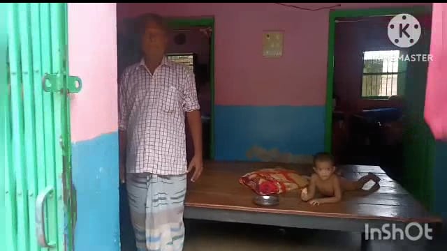 सूर्यगढ़ा नगर परिषद क्षेत्र के वार्ड संख्या एक में बीती रात चोरों के द्वारा एक घर से लाखों की चोरी कर ली गई।