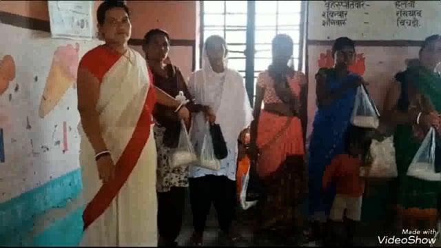 सिरदला प्रखंड के विभिन्न आंगनवाड़ी केंद्र पर किया गया टेक होम राशन का वितरण