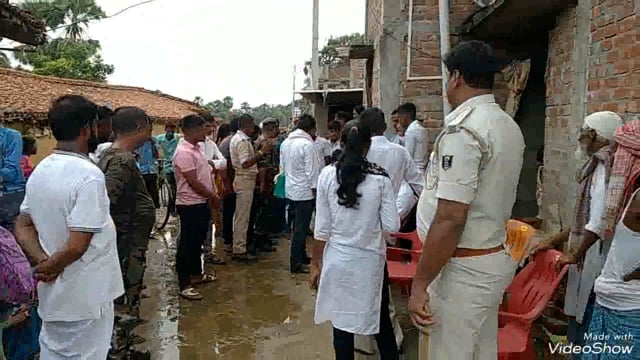 सिरदला प्रखंड के बरदाहा गांव में अतिक्रमण को लेकर की गई नापी