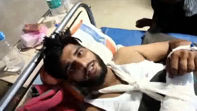 कॉलेज जा रहे छात्र पर जानलेवा हमला सात के खिलाफ मामला दर्ज पहले कार कुचला फिर घर में से खींचकर लाठी-डंडों से मारा