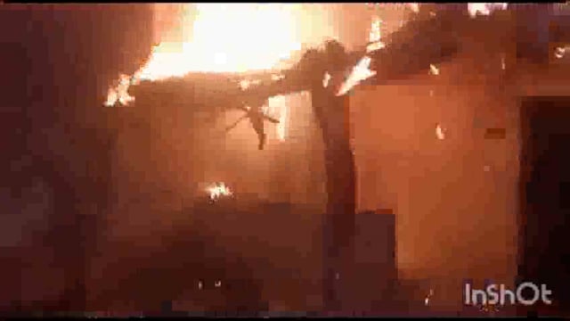 खुदार गाँव के मोहनपुर मे एक मकान में लगी आग समाचार कोहराम 