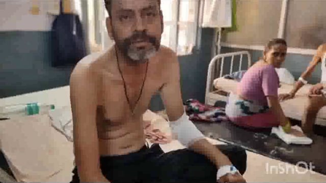 उसपार के समीप बाइक सवार स्वास्थ्य कर्मी आवारा गोवंशों की चपेट में आया गंभीर रूप से हुआ घायल जिला अस्पताल में कराय भर्ती