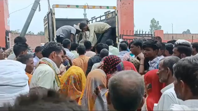 जनपद संभल के जैतोरा गांव के पास बिजली के करंट की चपेट में आकर बाइक सवार युवक की हुई मौत