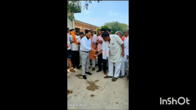 मथुरा थाना रिफाइनरी गांव भाई जिला पंचायत अध्यक्ष अनूप चौधरी द्वारा आरसीसी का उद्घाटन किया गया लक्ष्मण सिंह पत्रकार