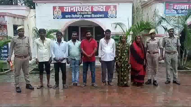 मारपीट के 7 आरोपी अभियुक्त को त्रिलोकपुर पुलिस में थाना क्षेत्र के अलग-अलग स्थान से किया गिरफ्तार