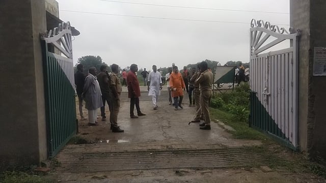 प्रतापगढ़ जिले के बिहार ब्लॉक के बरबसपुर में ग्राम प्रधान पद हेतु 8 प्रत्याशियों ने किया नामांकन शांतिपूर्ण हुआ संपन्न,