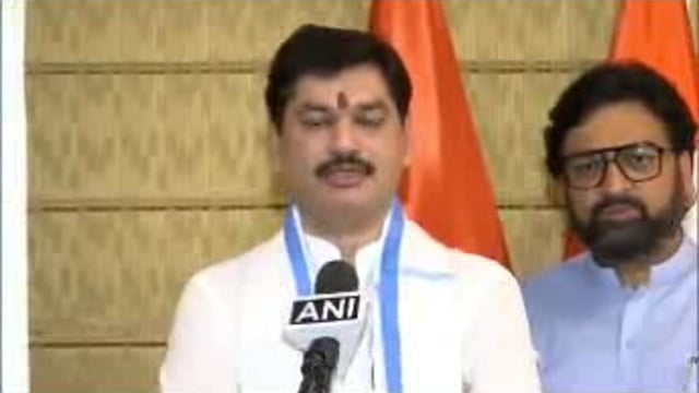 केंद्र सरकार नाफेड व एन सी सी एफ मार्फत महाराष्ट्रातील 2 लाख मेट्रिक टन कांदा खरेदी करणार ; कृषिमंत्री धनंजय मुंडे